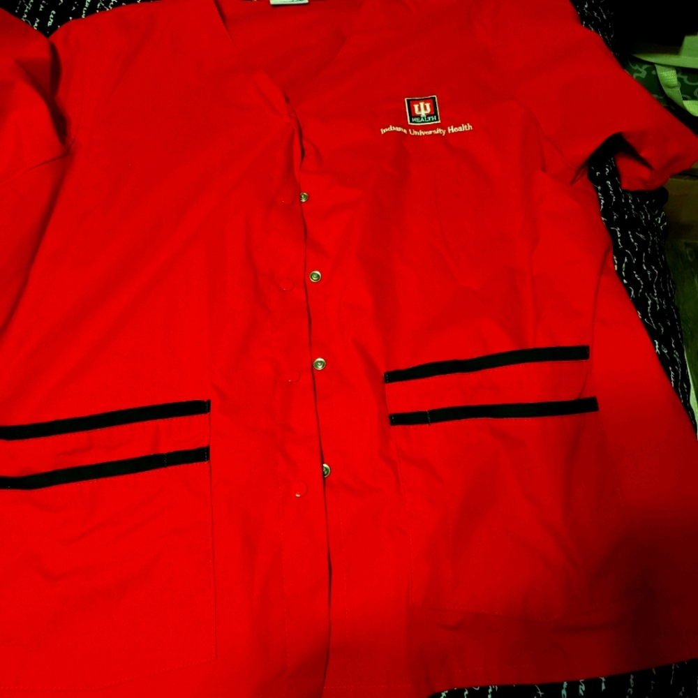 IU Health scrub top